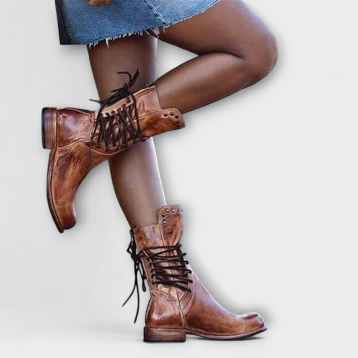 Carmen – Aruna Tahi Stiefel